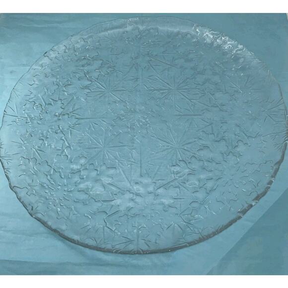 13” Clear Glass Christmas Serving Plate W Snowflake Design -Holiday Platter - Picture 1 of 3